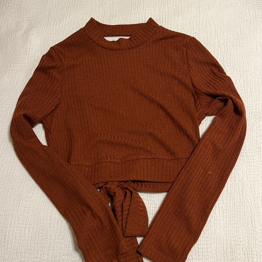 Orange mock neck crop top - Picture 1 of 3